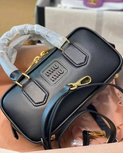 High-End Womens Handbags Pallets - Image 5