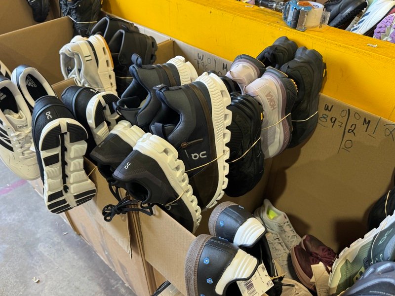 Athletic Shoes Wholesale TGT Truckload - Image 2