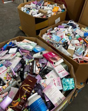 Cosmetics & Beauty Pallet - Image 9