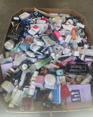Cosmetics & Beauty Pallet - Image 3