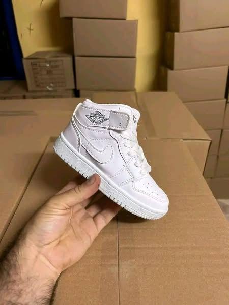Kids Nike Shoes Pallet - Image 5