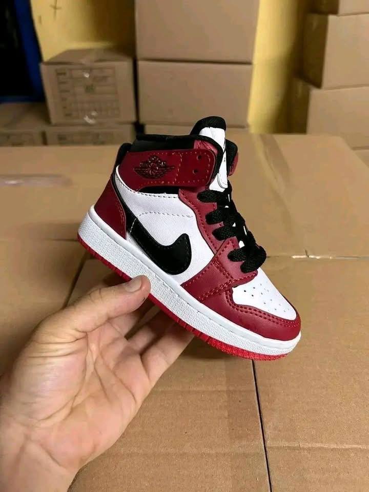 Kids Nike Shoes Pallet - Image 2