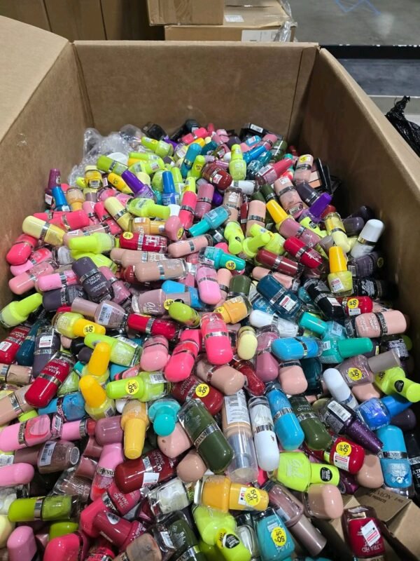 Name Brand Makeup (Polish Load Pallet) - Image 3