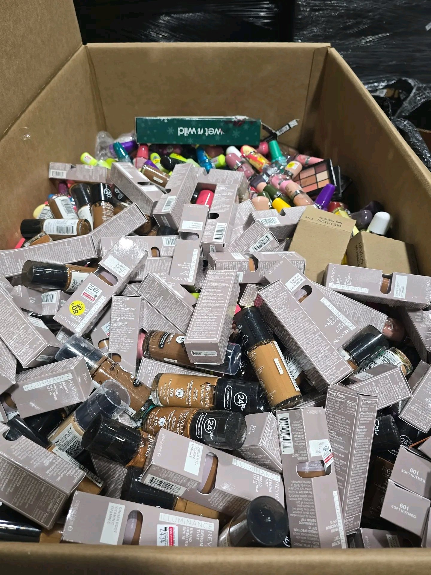 Name Brand Makeup (Polish Load Pallet) - Image 2