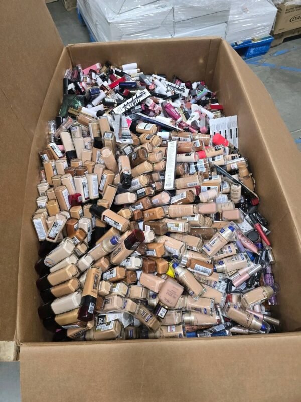 Name Brand Makeup (Polish Load Pallet) - Image 14