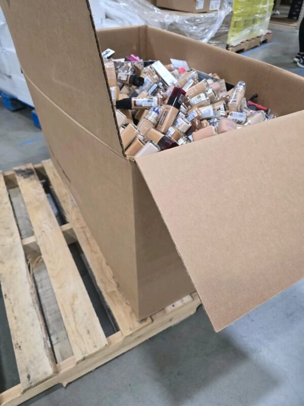 Name Brand Makeup (Polish Load Pallet) - Image 13