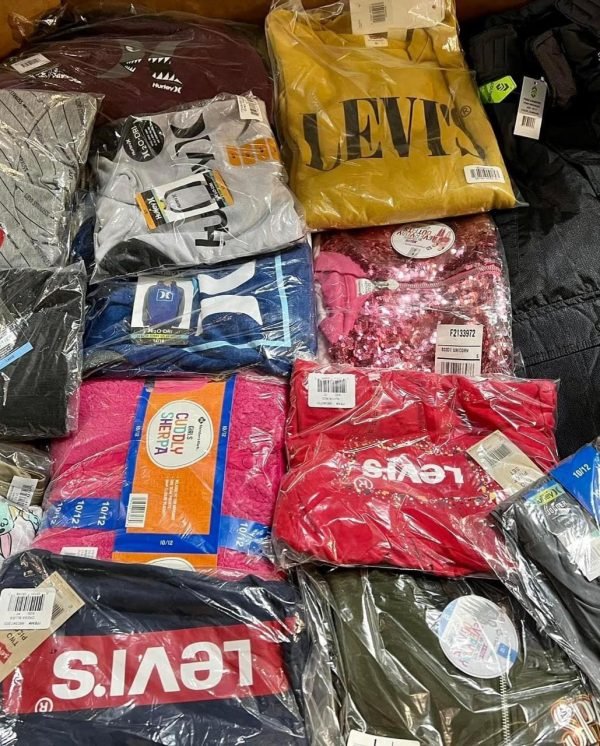 Sam’s Club Clothes Pallets - Image 7