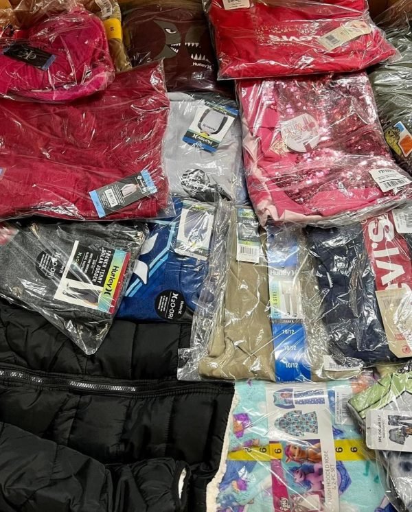 Sam’s Club Clothes Pallets - Image 9