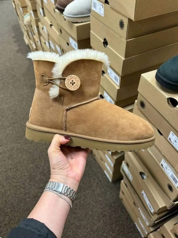 UGG Shoes Pallet 300 Pairs - Image 4