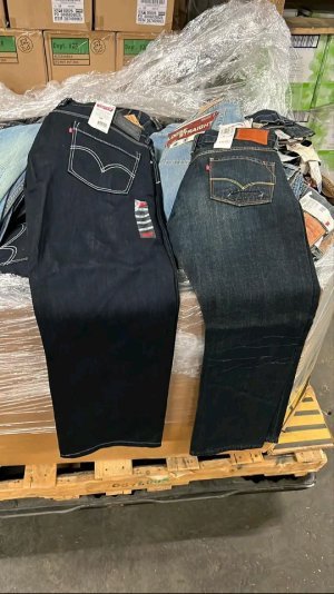 Wholesale Levi Jeans Pallet - Image 8